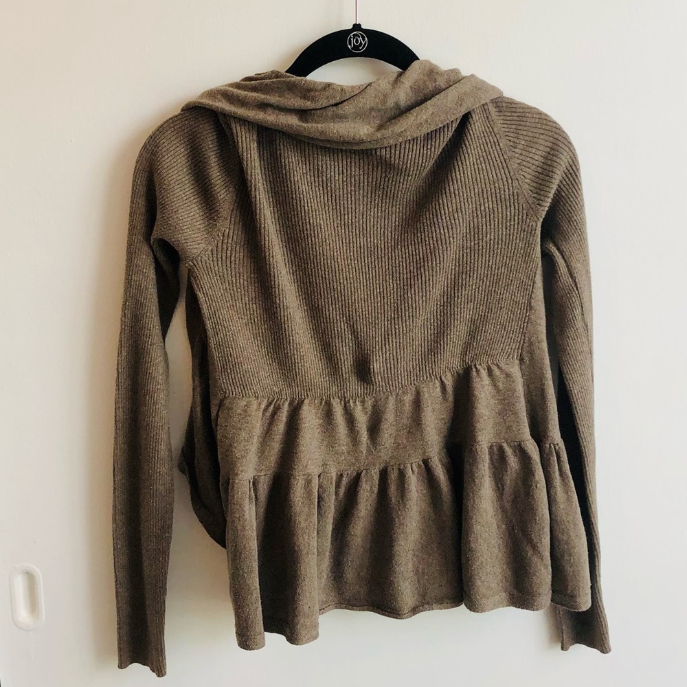 Converse One Star Gray Flyaway Ribbed Ruffle Cardigan - Picture 1 of 4